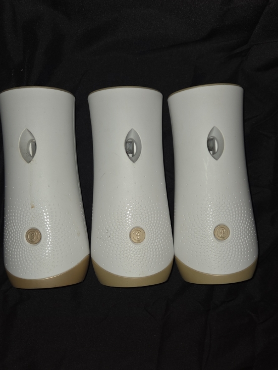 Glade Other - Glade White / Tan Automatic 3Pk Dispensers ONLY!